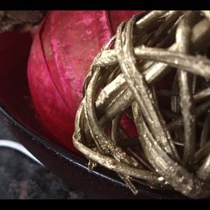 Meet your Posher, Ebony